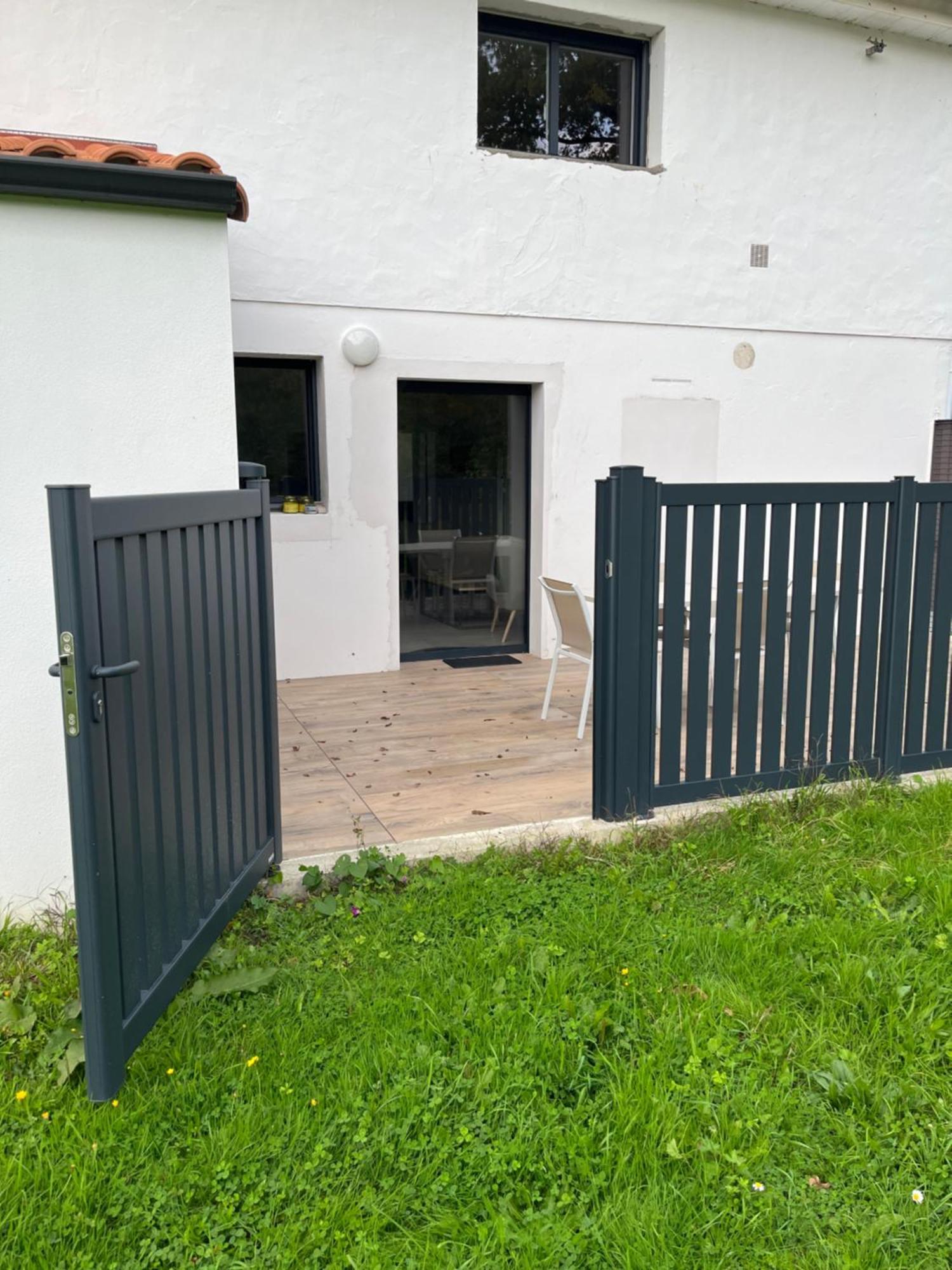 Villa Les Palmiers Challans Exterior foto